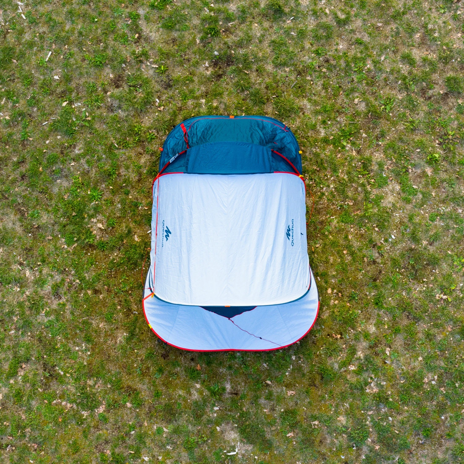 Quechua 2 Man Pop-Up Blackout Tent - Image 13