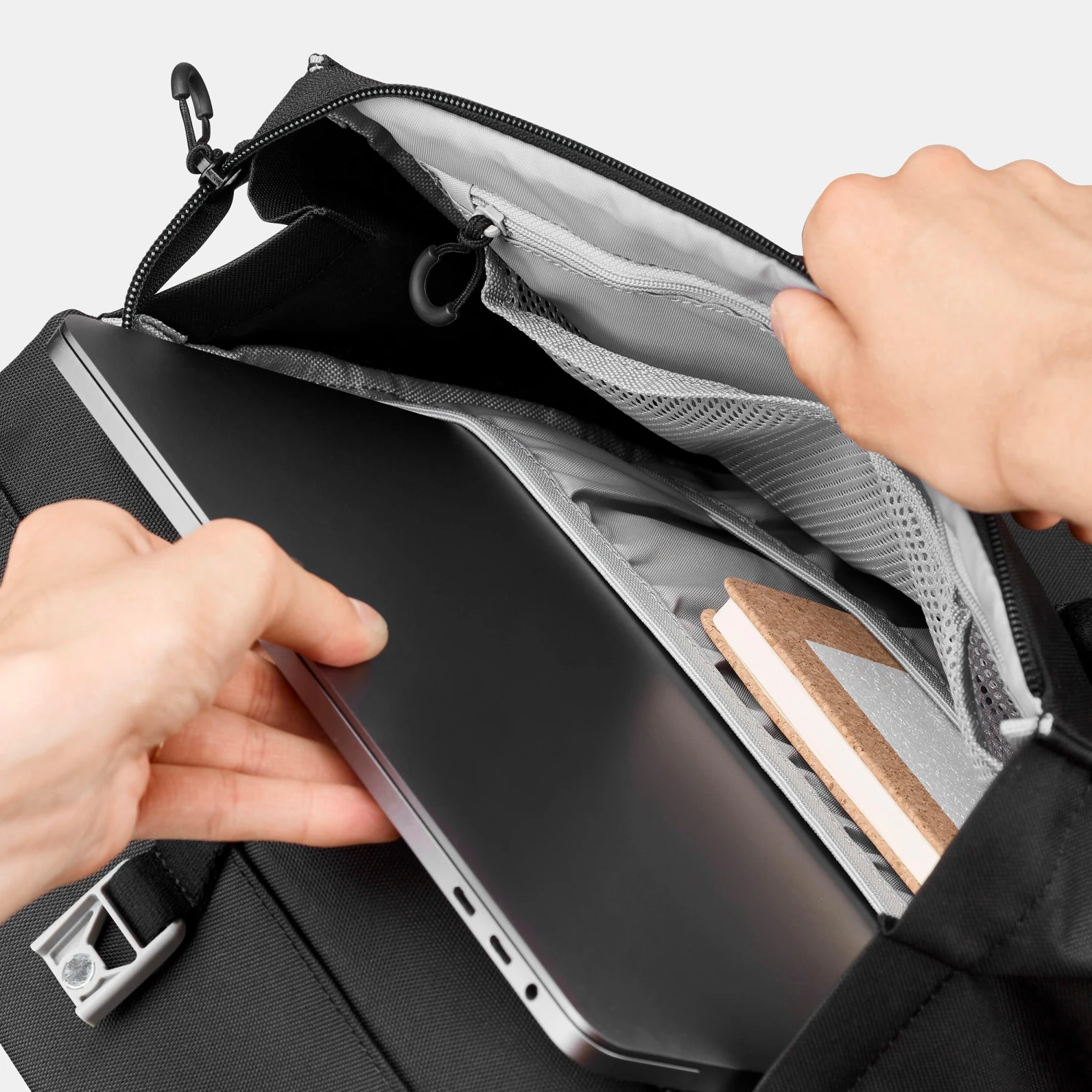 Quechua Hiking Backpack 16L - Image 19